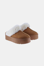 Load image into Gallery viewer, Weeboo Thick Bottom Fur Trim Snow Slippers