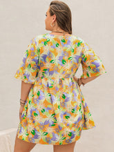 Load image into Gallery viewer, Plus Size Printed V-Neck Half Sleeve Mini Dress