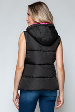 Load image into Gallery viewer, Snobbish Snap and Zip Closure Hooded Vest