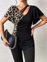 Load image into Gallery viewer, Ruched Leopard Flutter Sleeve T-Shirt