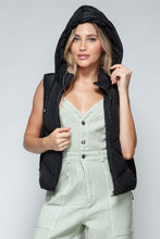 Load image into Gallery viewer, Snobbish Zip Up Quilted Hooded Vest