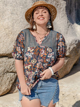 Load image into Gallery viewer, Plus Size Printed Notched Half Sleeve Blouse