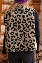 Load image into Gallery viewer, Leopard Button Up Vest Coat