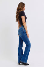 Load image into Gallery viewer, Judy Blue Full Size Mid-Rise Bootcut Jeans with Pockets