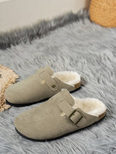 Load image into Gallery viewer, Suede Round Toe Slippers