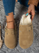 Load image into Gallery viewer, Suede Round Toe Slippers