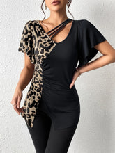 Load image into Gallery viewer, Ruched Leopard Flutter Sleeve T-Shirt