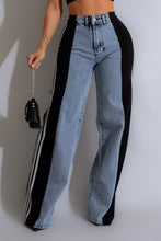 Load image into Gallery viewer, Contrast Side Striped Wide Leg Jeans