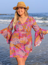 Load image into Gallery viewer, Plus Size Ruched Printed Long Sleeve Dress