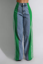 Load image into Gallery viewer, Contrast Side Striped Wide Leg Jeans