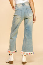 Load image into Gallery viewer, Davi &amp; Dani Crochet Trim Flare Jeans with Pockets