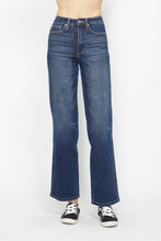 Load image into Gallery viewer, Judy Blue Full Size High Waist Tummy Control Jeans