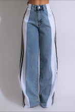 Load image into Gallery viewer, Contrast Side Striped Wide Leg Jeans