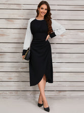 Load image into Gallery viewer, Ruched Contrast Long Sleeve Midi Dress