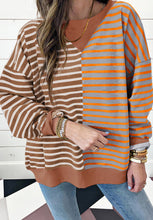 Load image into Gallery viewer, Contrast Striped Round Neck Long Sleeve Sweatshirt