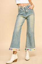 Load image into Gallery viewer, Davi &amp; Dani Crochet Trim Flare Jeans with Pockets