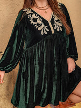 Load image into Gallery viewer, Plus Size Embroidered V-Neck Long Sleeve Dress