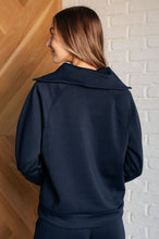 Load image into Gallery viewer, Hamptons Travel Half Zip Pullover in Navy