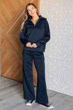 Load image into Gallery viewer, Hamptons Travel Half Zip Pullover in Navy