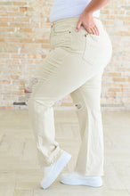 Load image into Gallery viewer, Selena High Rise Distressed 90&#39;s Straight Jeans in Bone