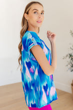 Load image into Gallery viewer, Lizzy Cap Sleeve Top in Royal Brush Strokes