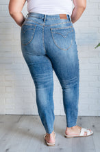 Load image into Gallery viewer, Nicole Tummy Control Skinny Jeans in Vintage Wash