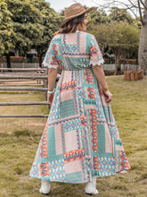 Load image into Gallery viewer, Plus Size Lace Detail Printed Half Sleeve Midi Dress