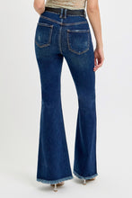 Load image into Gallery viewer, RISEN Tummy Control Frayed Hem Flare Jeans