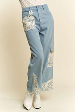 Load image into Gallery viewer, Davi &amp; Dani Lace Applique Wide Leg Jeans