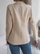 Load image into Gallery viewer, Decorative Pocket Flap Lapel Collar Long Sleeve Blazer