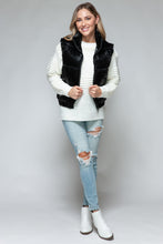 Load image into Gallery viewer, Snobbish Fine Fur Lining Quilted Vest