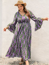 Load image into Gallery viewer, Plus Size Printed V-Neck Long Sleeve Maxi Dress