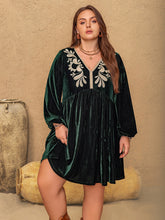 Load image into Gallery viewer, Plus Size Embroidered V-Neck Long Sleeve Dress