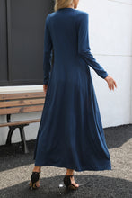 Load image into Gallery viewer, Round Neck Long Sleeve Maxi Dress with Pockets