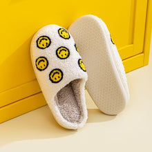 Load image into Gallery viewer, Melody Smiley Face Slippers