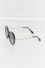 Load image into Gallery viewer, Metal-Plastic Hybrid Full Rim Sunglasses