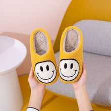 Load image into Gallery viewer, Melody Smiley Face Slippers