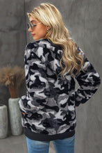 Load image into Gallery viewer, Camouflage Half Zip Fuzzy Hoodie