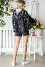 Load image into Gallery viewer, Veveret Star Embroidered Hooded Denim Jacket