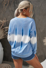Load image into Gallery viewer, Drop Shoulder Round Neck Sweatshirt